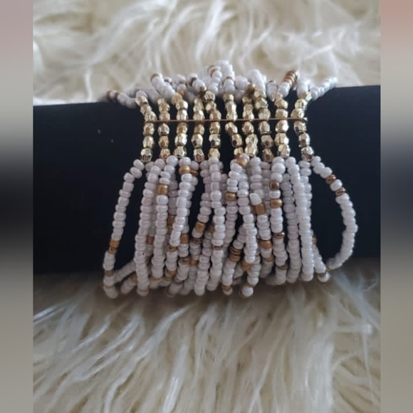 Handmade Beaded White and Gold Wrap Bracelet. African Jewelry 🌴 - Picture 3 of 7